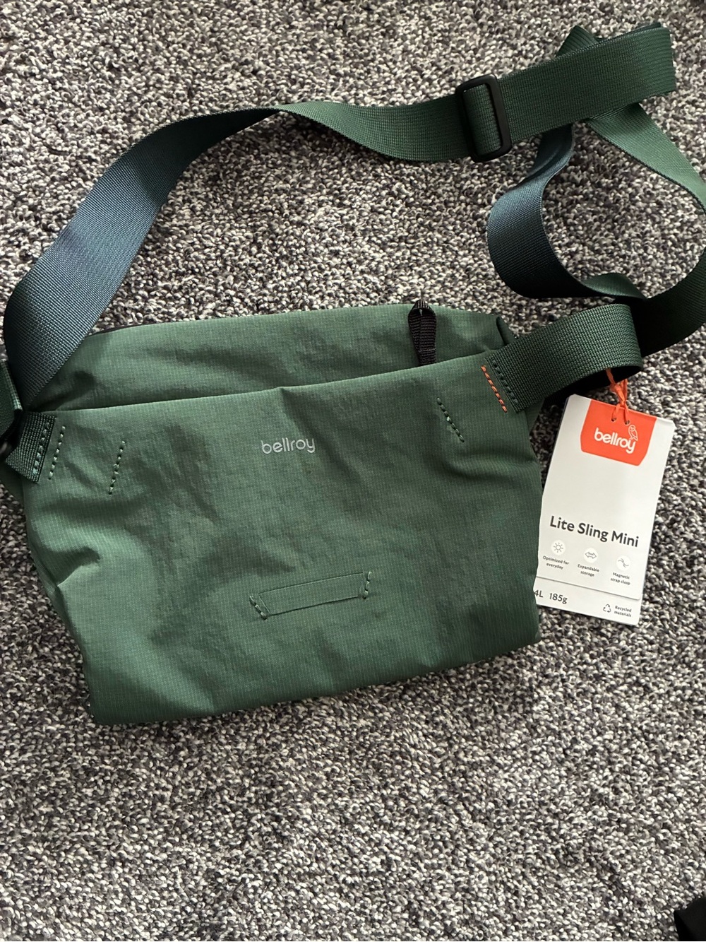 BELLROY NWT Lite Sling Mini Sacoche Spruce Unisex - Picture 9 of 10
